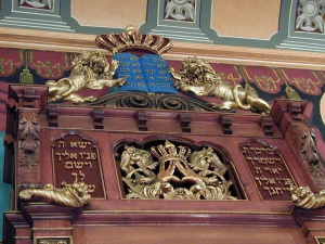 Ark with Blue Tablets of the Law - The Bialystoker Synagogue