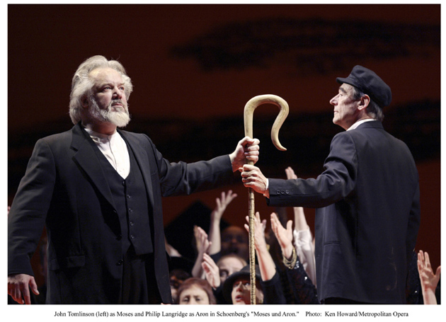 Moses and Aaron Photo by Ken Howard, Metropolitan Opera 